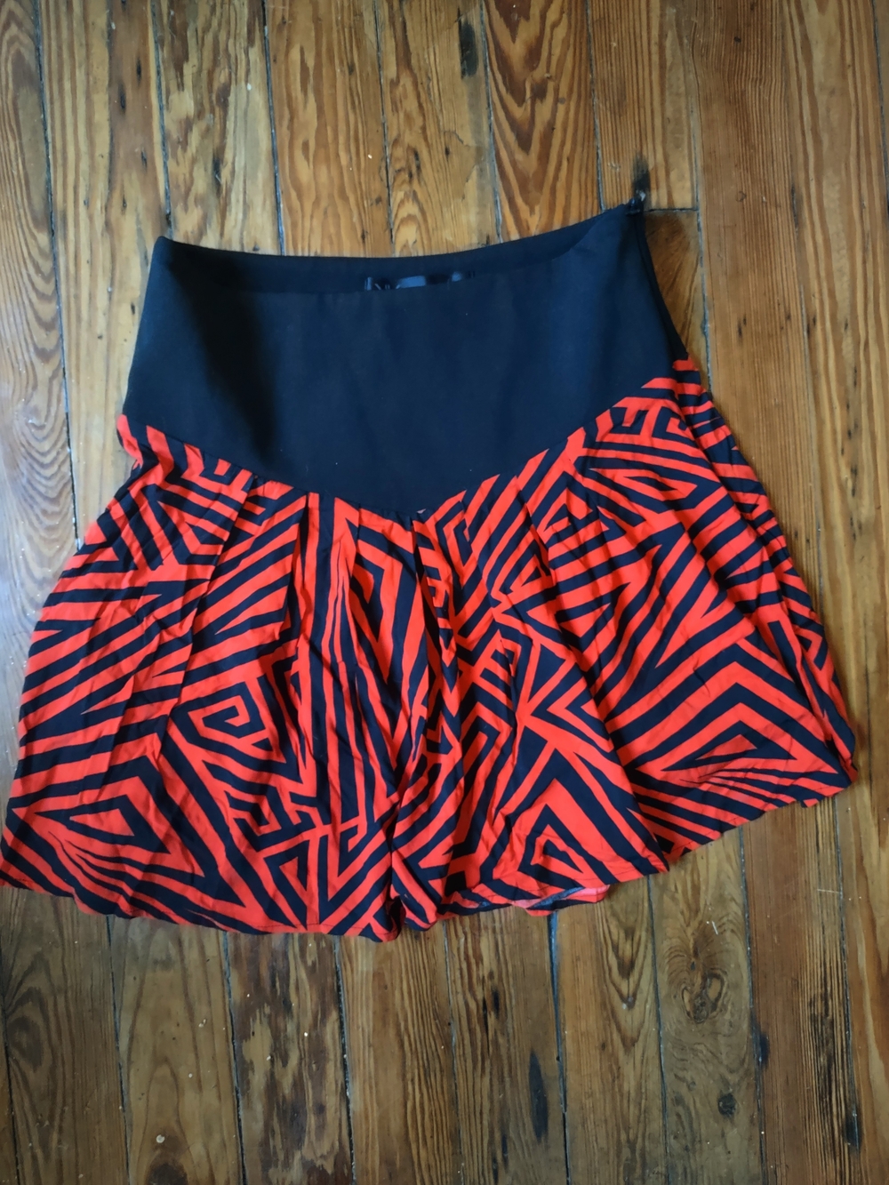 Kardashian Kollection BlackRed Geometric Pattern Women's High Waisted Mini Skirt